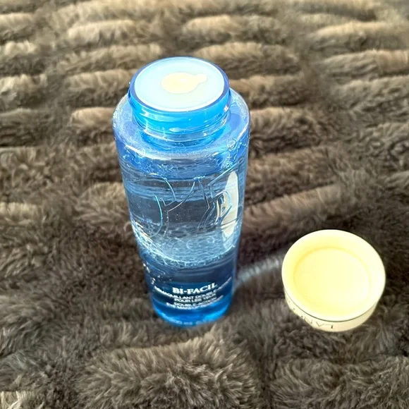 Lancome Bi-Facil Makeup Remover - Picture 3 of 3